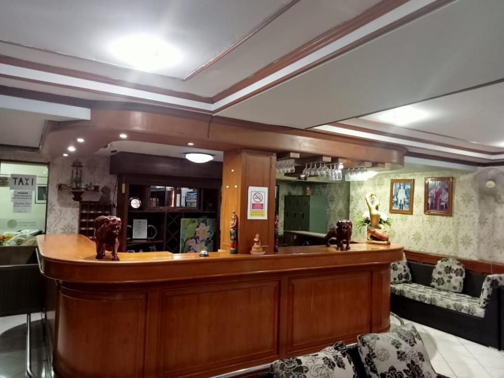 Kingfisher House And Bar Pattaya ภายนอก รูปภาพ